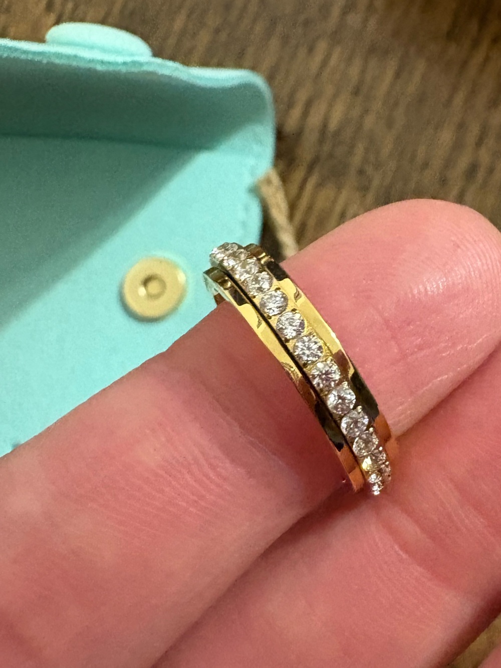 NWT Gold Fidget Ring (size 6)